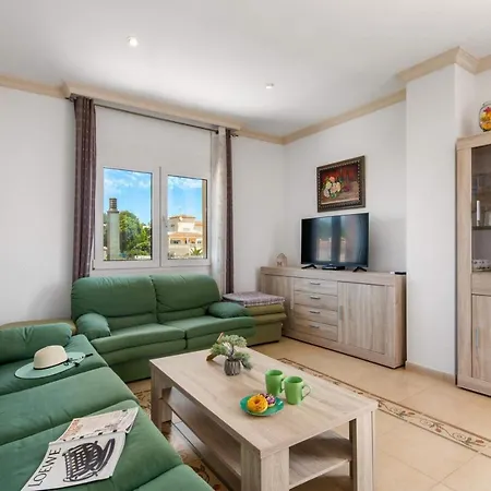 Serena - Plusholidays