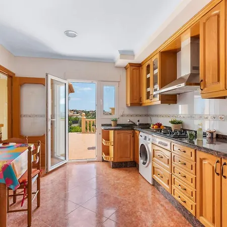 Serena - Plusholidays *